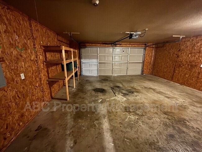 Building Photo - 2810 Wildwood Dr