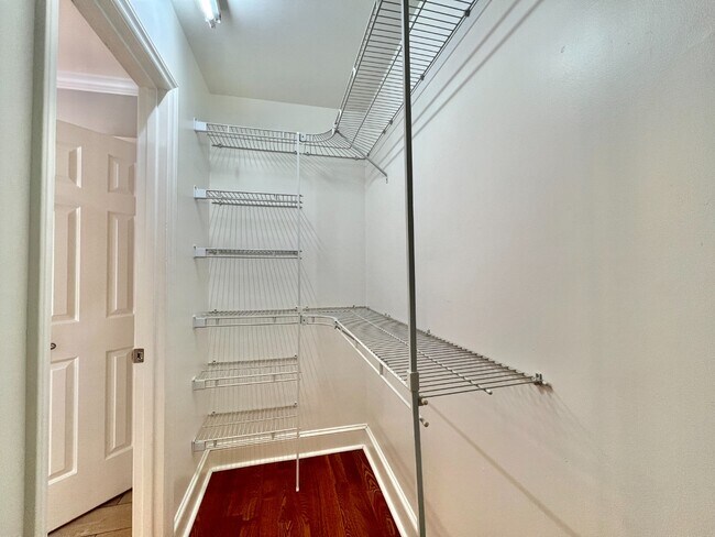 Building Photo - SPACIOUS INSIDE AND OUT!