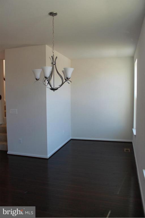 Building Photo - 109 Sequoia Dr