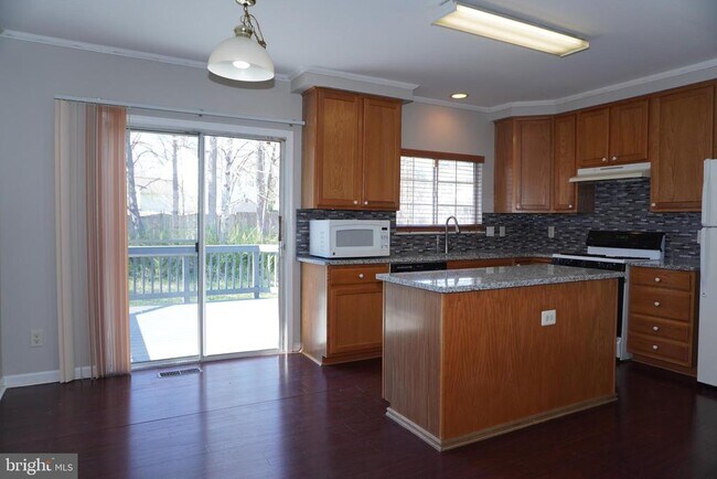 Building Photo - 14882 Geranium Ct