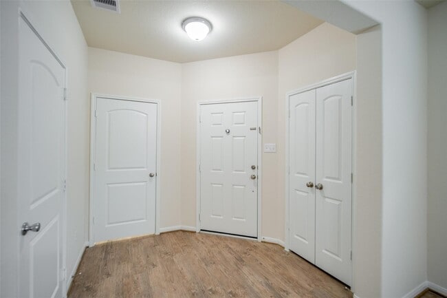 Building Photo - 14215 Campo Vista Dr