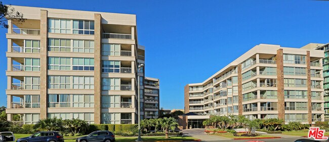 Building Photo - 515 Ocean Ave
