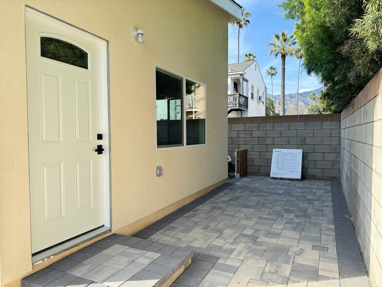 Building Photo - 815 Arden Ave