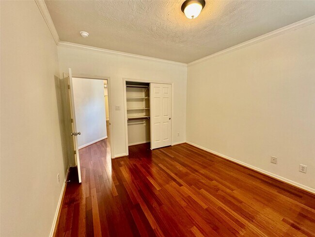 Building Photo - 7608 Janak Dr