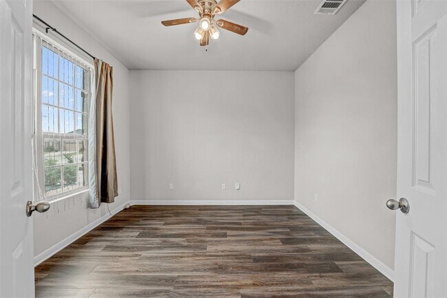 Building Photo - 6709 Golden Bough Ln