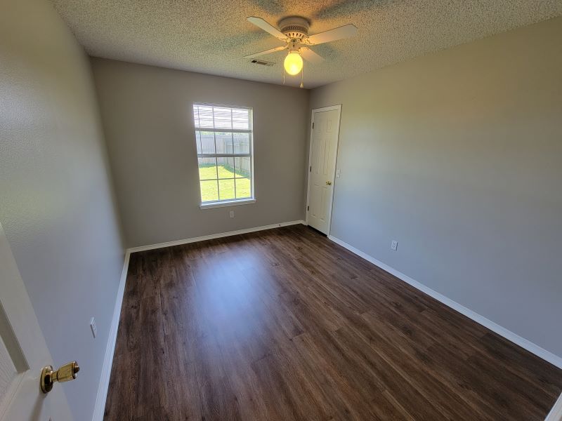 Building Photo - 1010 S Liberty Dr