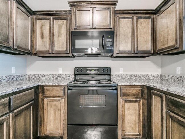 Building Photo - 1734 Eighty-Niner Ter