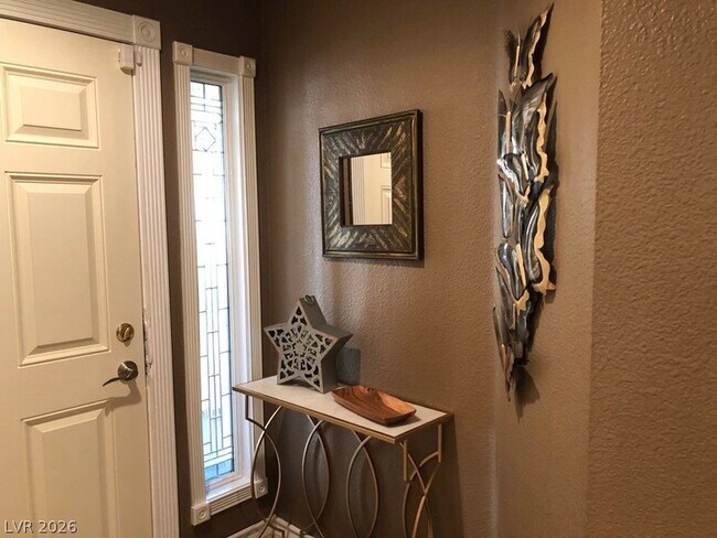 Building Photo - 220 E Flamingo Rd