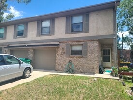 Building Photo - 1451 McArthur Ave