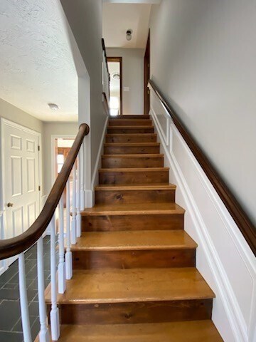 Building Photo - 13 Macneill Dr