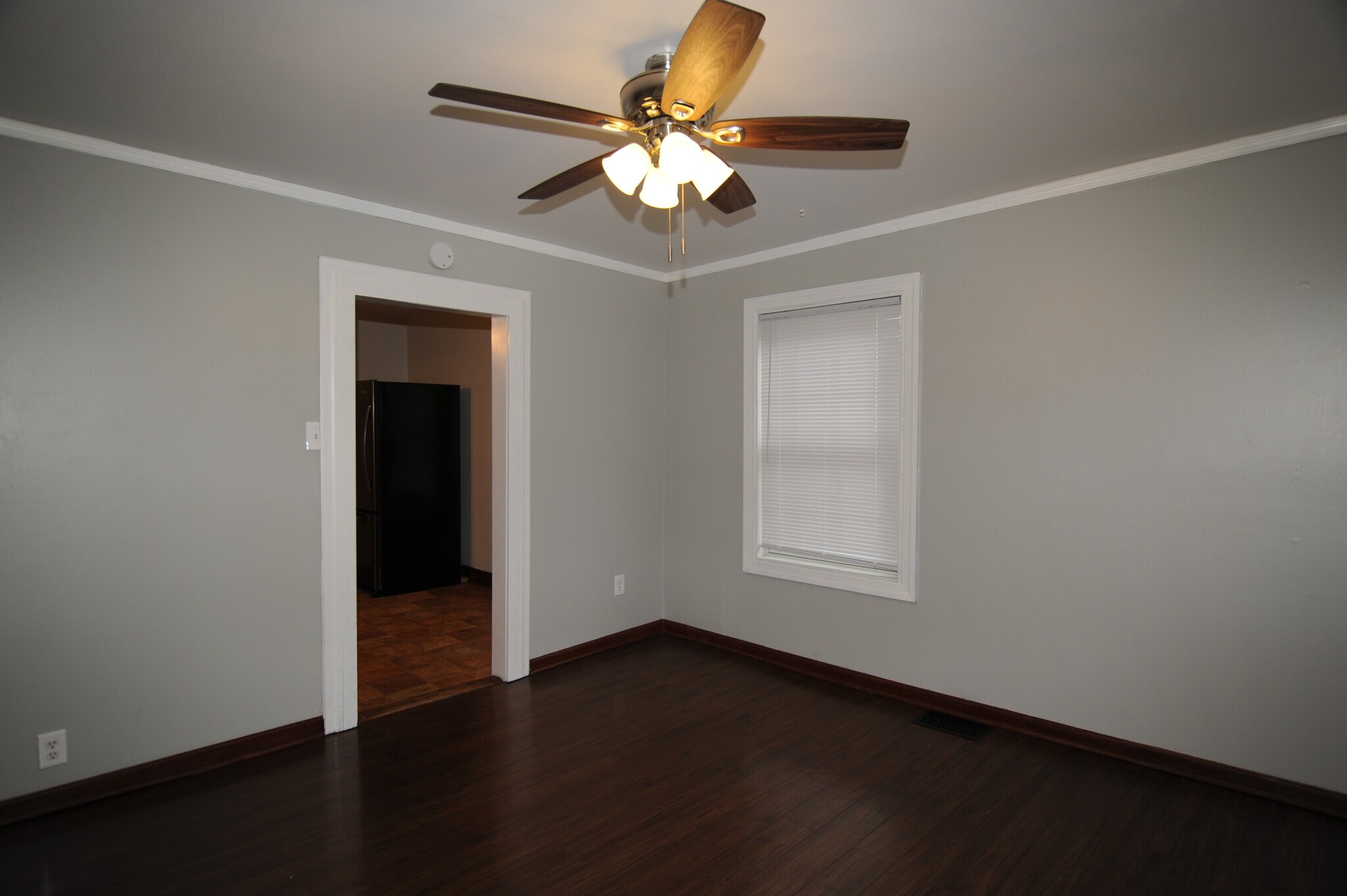 Building Photo - 375 Elm Ave