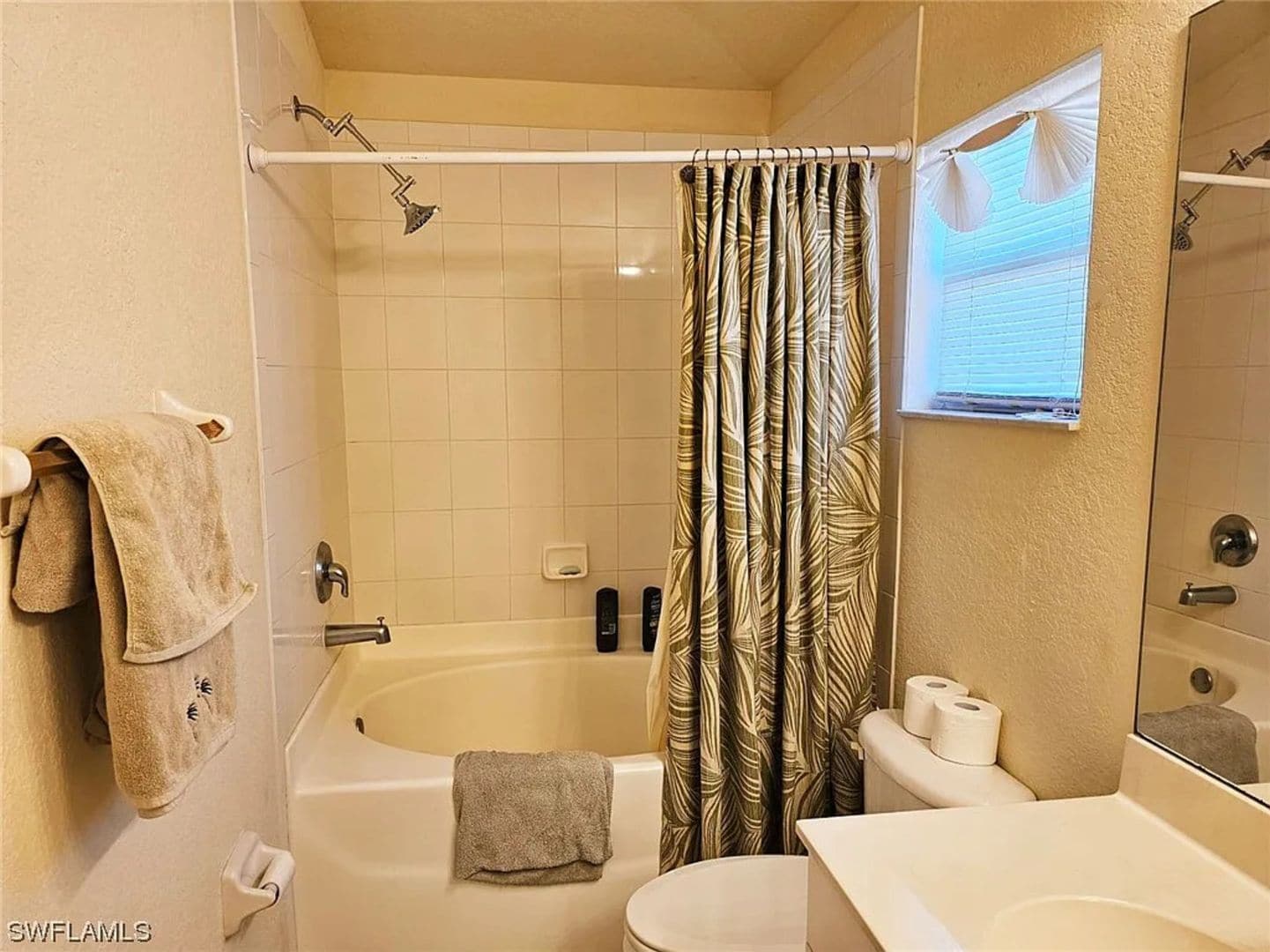 Building Photo - 3003 Nadine Ln