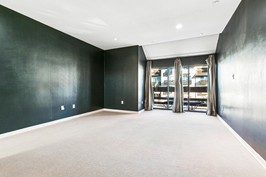 Building Photo - 8654 Pontchartrain Blvd