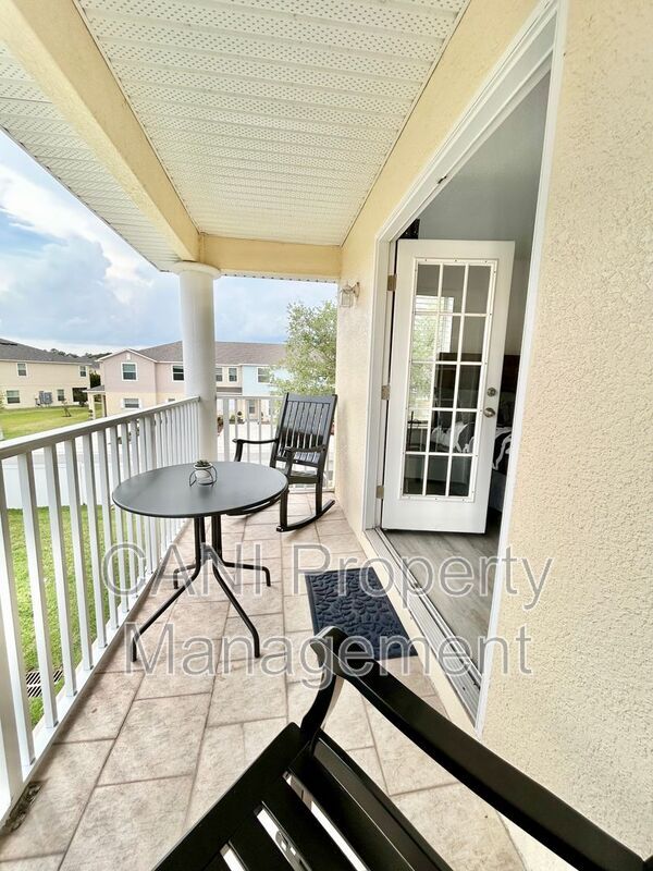 Building Photo - 1134 S Beach Cir