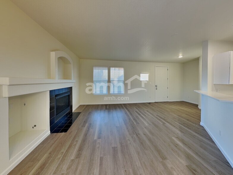 Building Photo - 1192 S Coolidge Cir