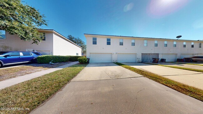 Building Photo - 448 Sherwood Oaks Dr