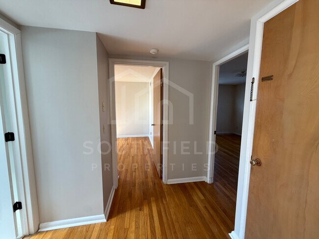 Building Photo - 3175 Ramona Ave