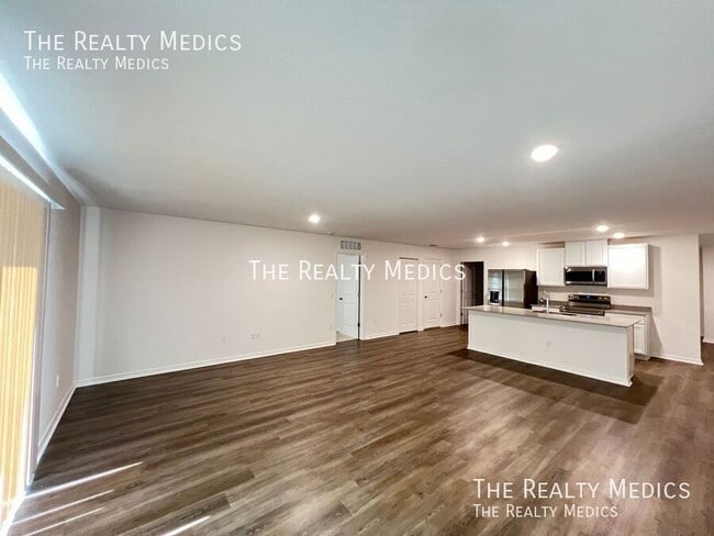 Building Photo - 3530 E Glenn St