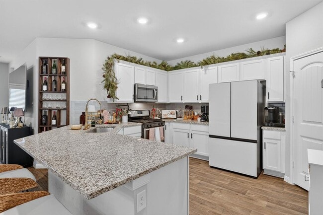 Building Photo - 301 Carolina Buckthorn Dr