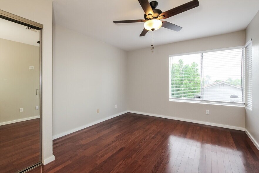 Building Photo - 4453 W Oraibi Dr