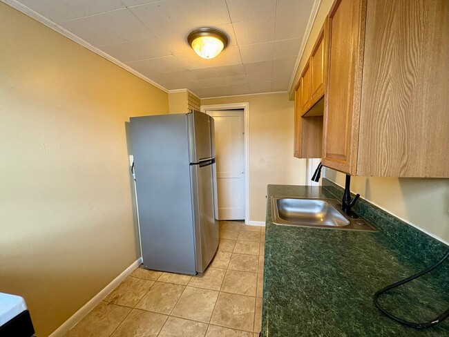Building Photo - 3 Bedroom 1 Bathroom in Harrisburg!