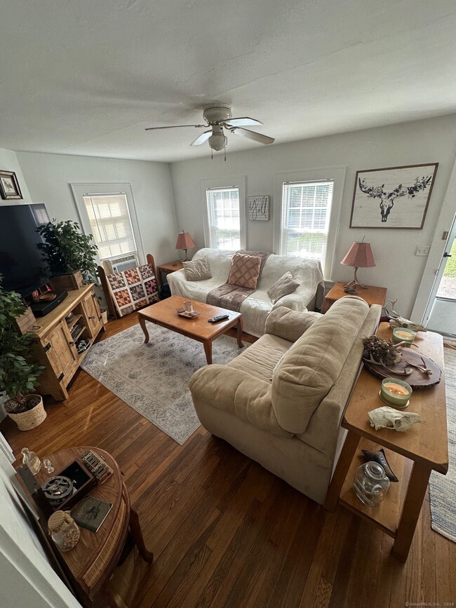 Building Photo - 1110 Poquonnock Rd