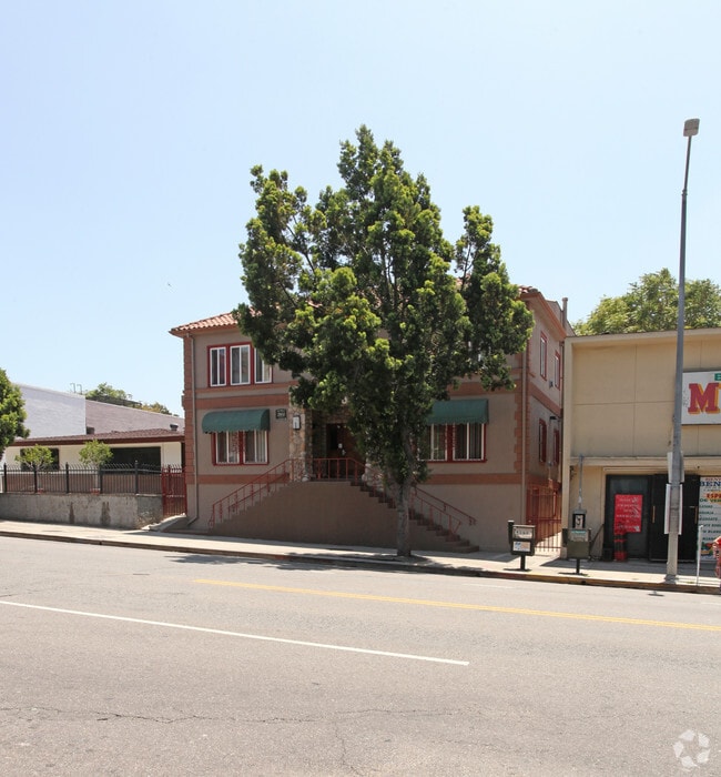 Building Photo - LA PRO I Apartments