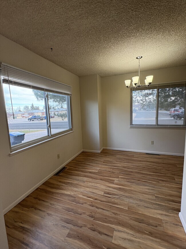 Building Photo - 230 Reed Ave