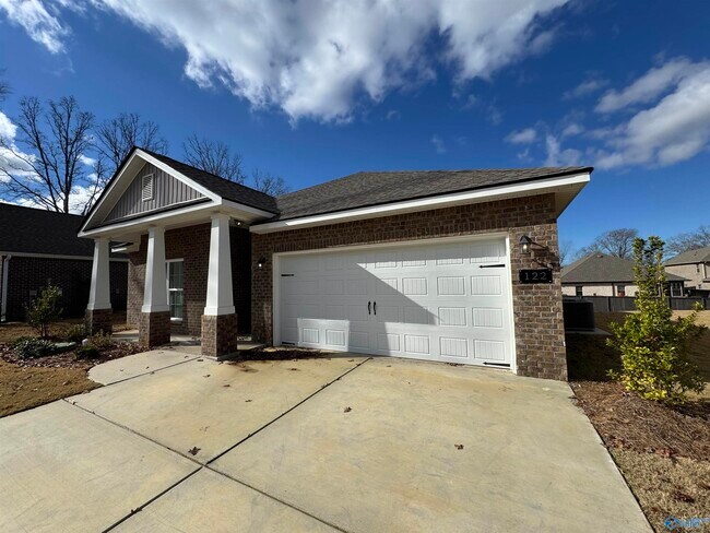 Building Photo - 122 Burdine St