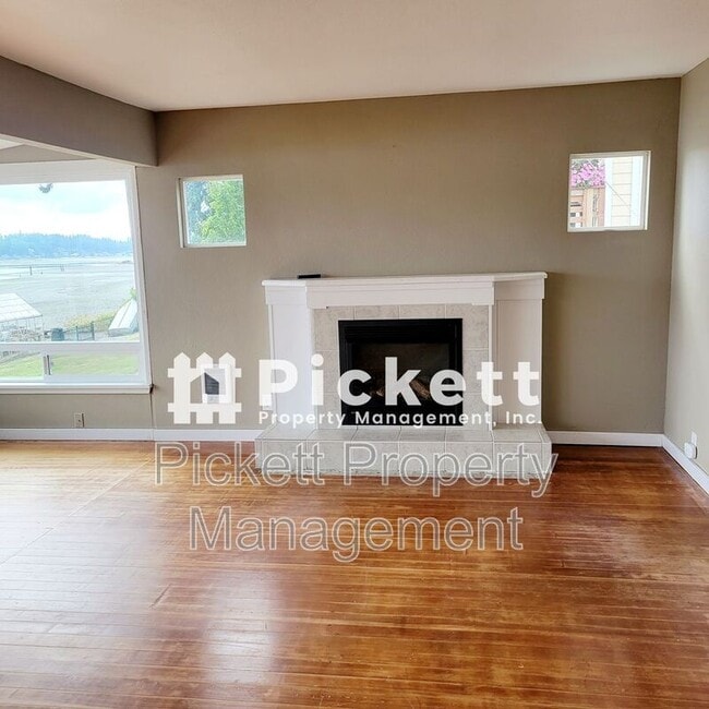 Building Photo - 2821 Erlands Beach Loop NW