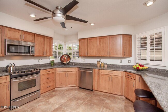 Building Photo - 7771 E Foxmore Ln