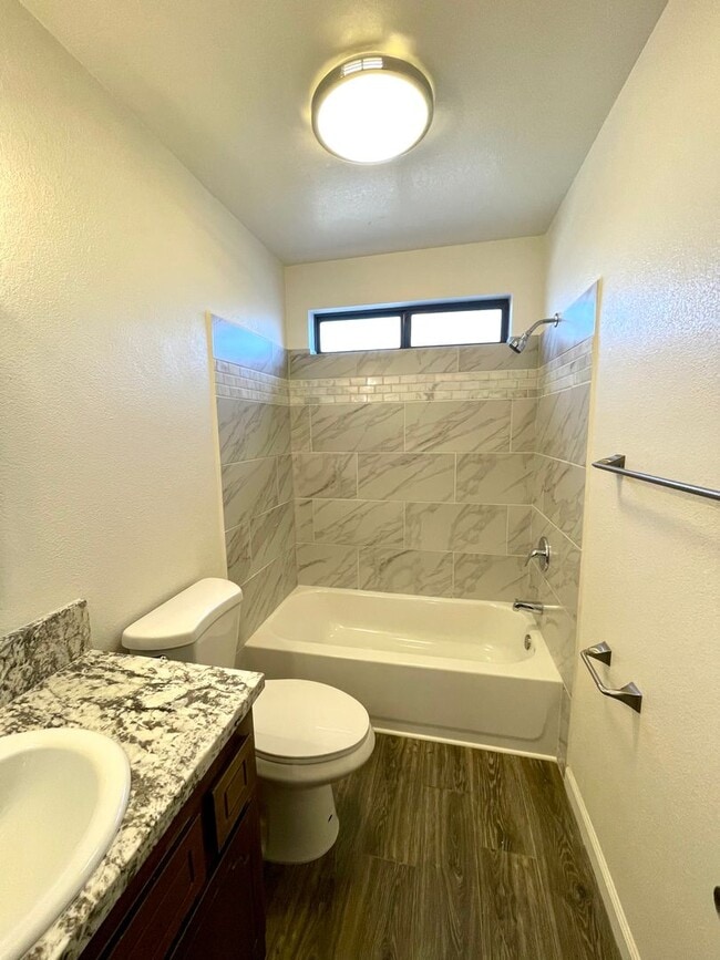 Building Photo - Newly Remodeled 3 Bedroom Home off of Hancock Rd!