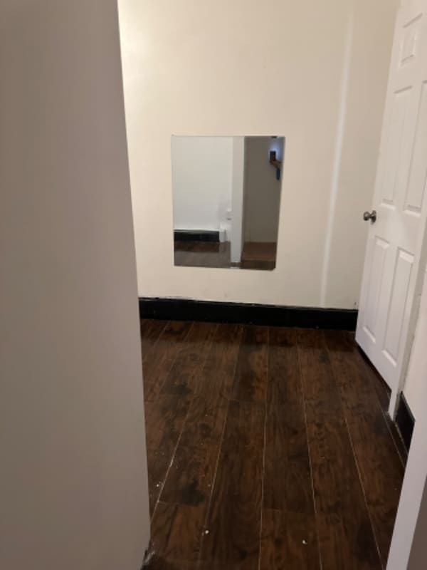 Building Photo - 428 Elm St