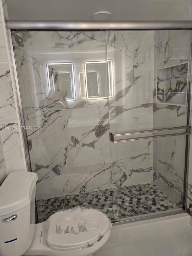 Building Photo - 5 Olive Dr