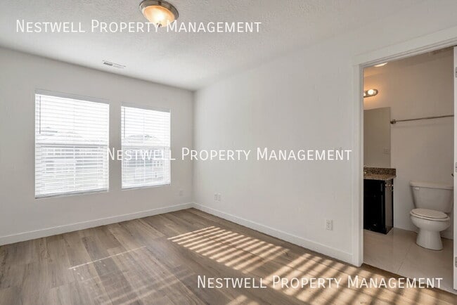 Building Photo - 637 E 380 N