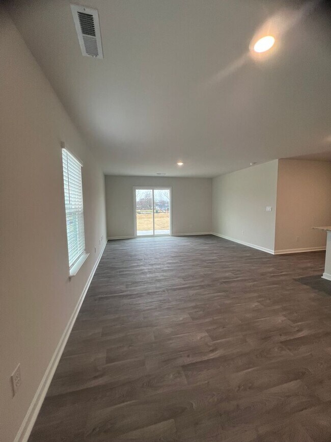 Building Photo - NEW CONTRUCTION!  Available for Immediate Move in!