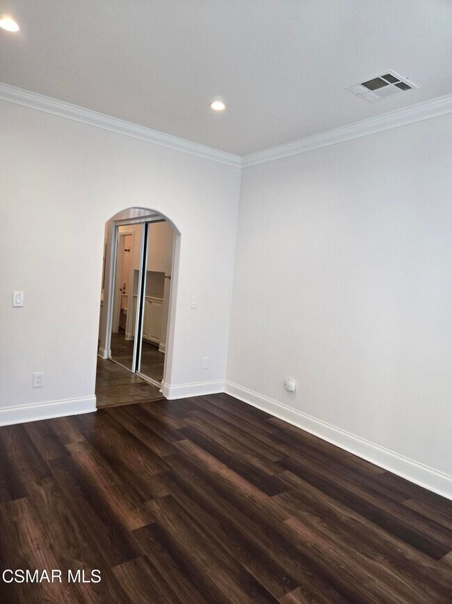 Building Photo - 491 Novara Way