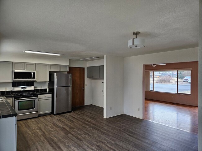 Building Photo - 1611-1609 SW 17th St