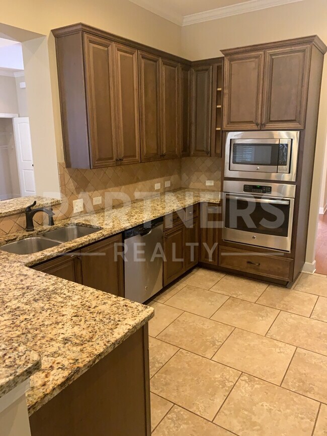 Building Photo - 9260 Marston Way