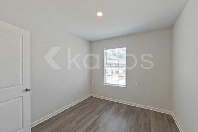 Building Photo - 364 Ironwood Ct