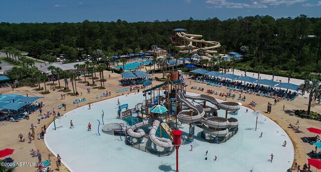 Building Photo - 39 Woodmere Ln