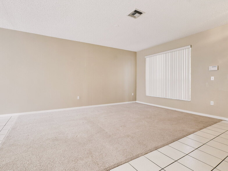 Building Photo - 5310 NW 120th Ave
