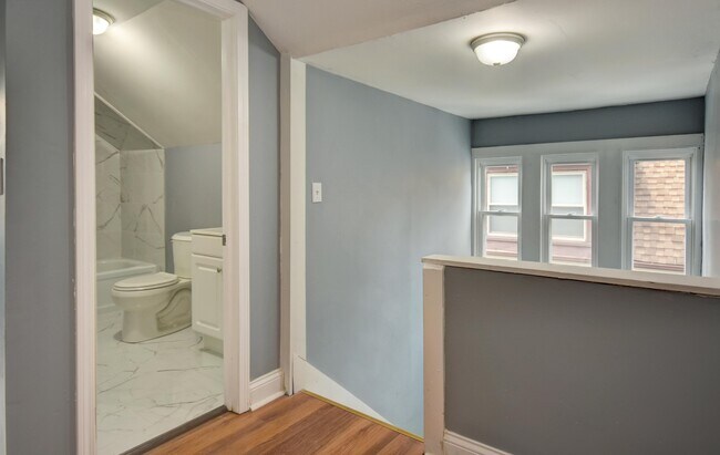 Building Photo - 1515-1517 Hawthorne