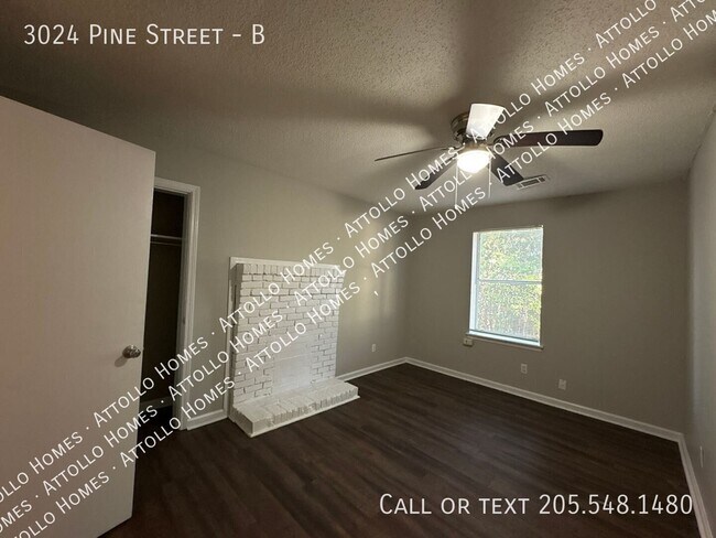 Building Photo - 3024 Pine St