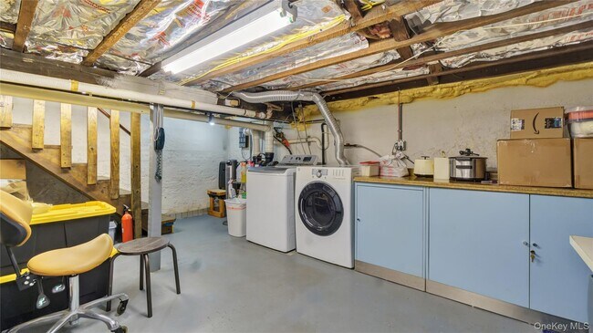 Building Photo - 16 Clement St