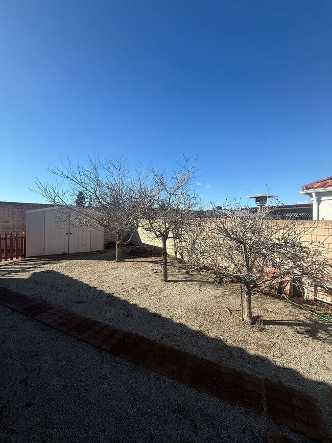 Building Photo - 2441 Iron Ridge Ct