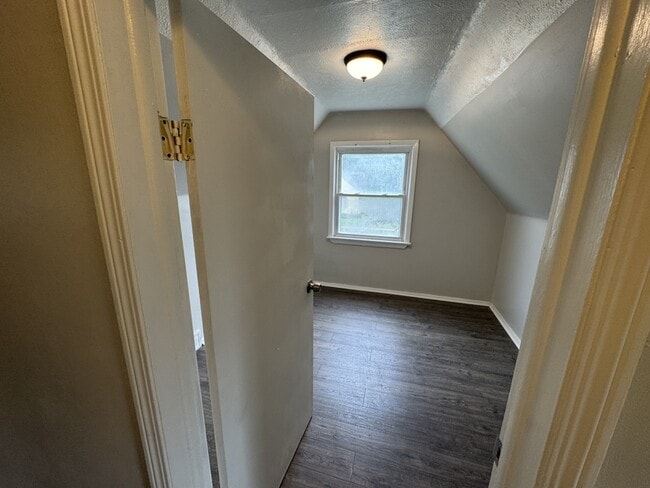 Building Photo - 18801 Invermere Ave