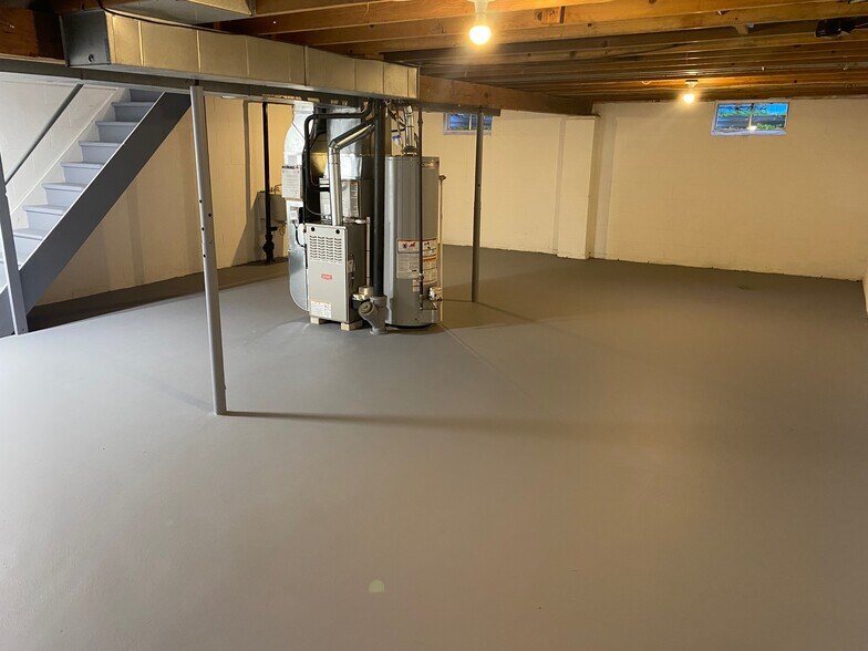 LARGE BASEMENT - 2218 Midland Dr