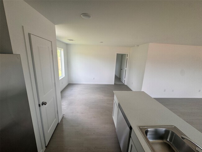 Building Photo - 25668 Rose Creek Dr