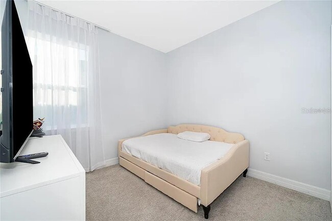Building Photo - 5818 Wallis Ln